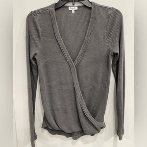 2/$40 Splendid wrap around waffle knit soft long sleeve top.